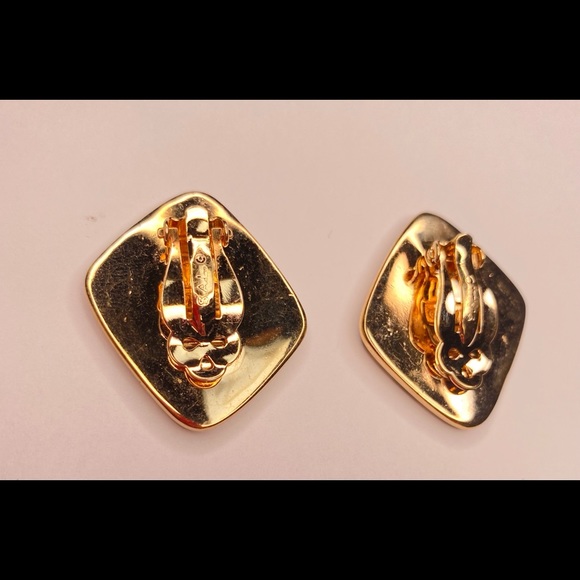 🔴 Swarovski Crystal Enamel Emerald Vintage Earrings - Picture 6 of 11